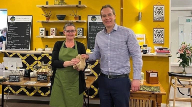 David visits Down to Earth Café in Wantage