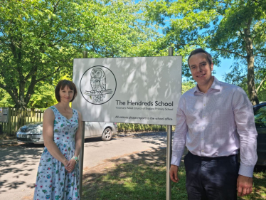 David takes questions at Hendreds Primary School