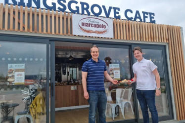 David visits Kingsgrove Café on its first day open