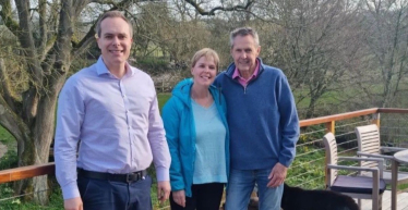 David visits Thatchcombe B&B to mark Bed & Breakfast Week