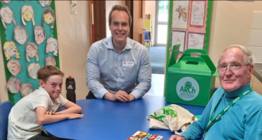 David visits Willowcroft Community School to support the ARCh programme